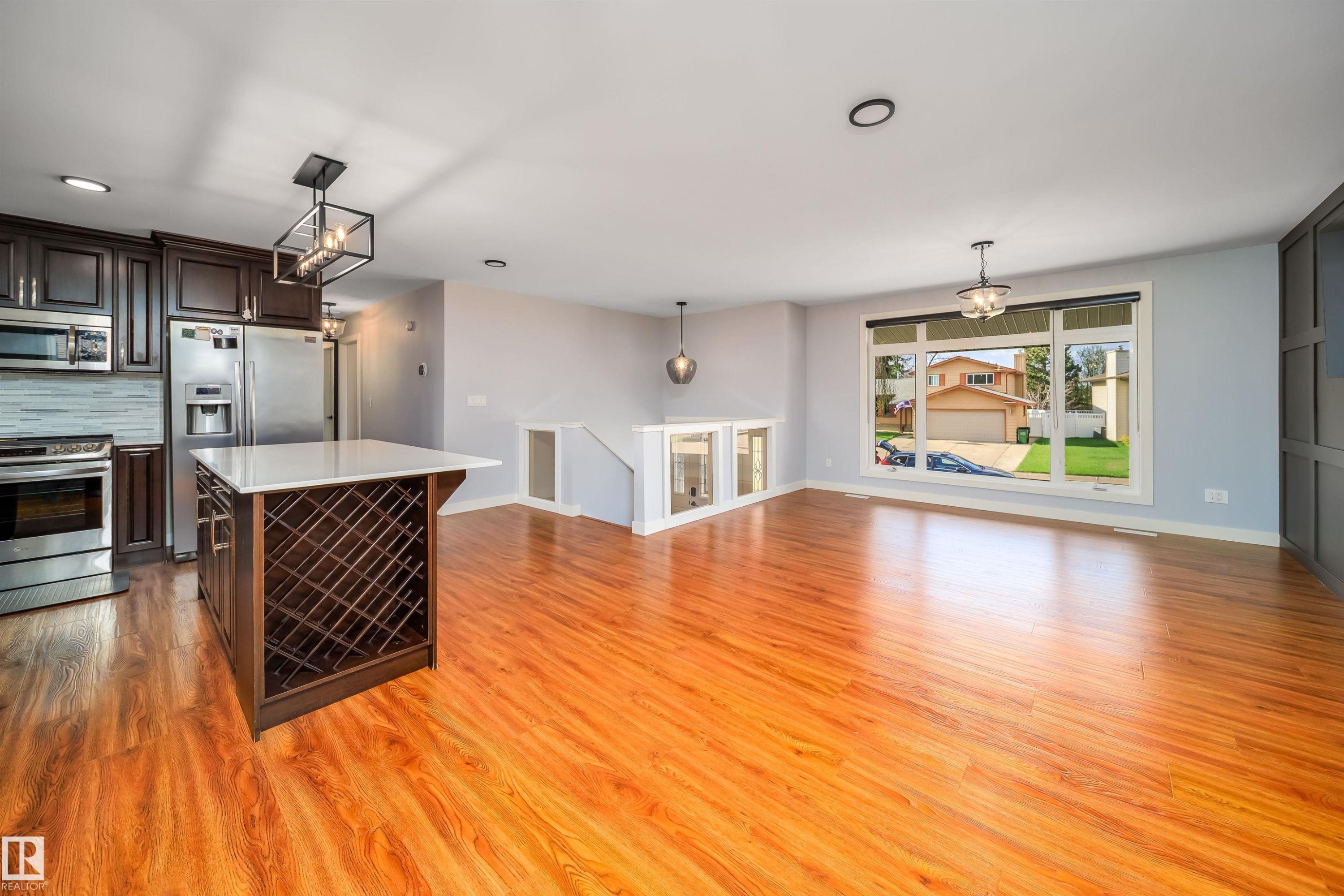 












126 HARRISON Drive

,
Edmonton,




AB
T5A 2R4


