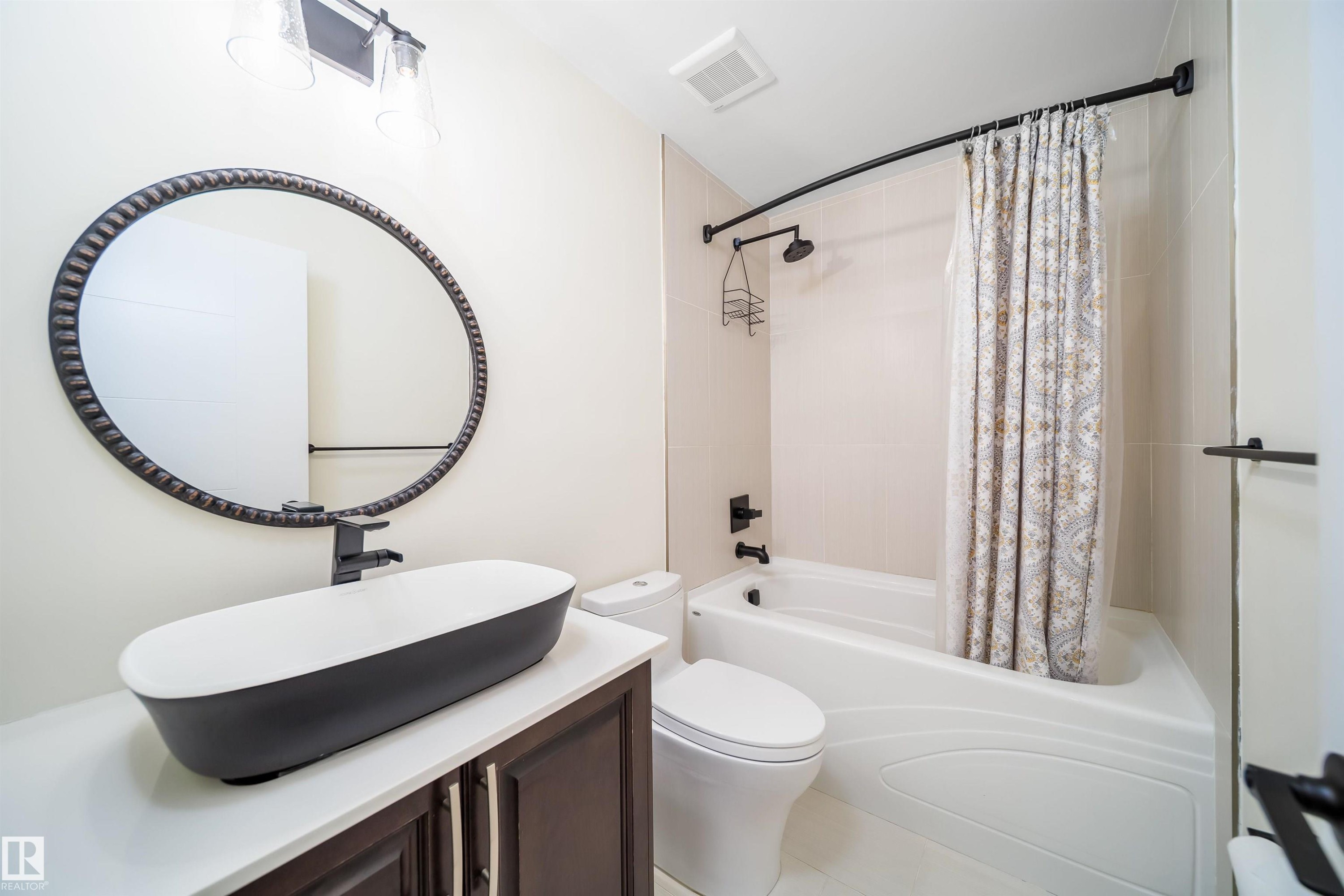 












126 HARRISON Drive

,
Edmonton,




AB
T5A 2R4

