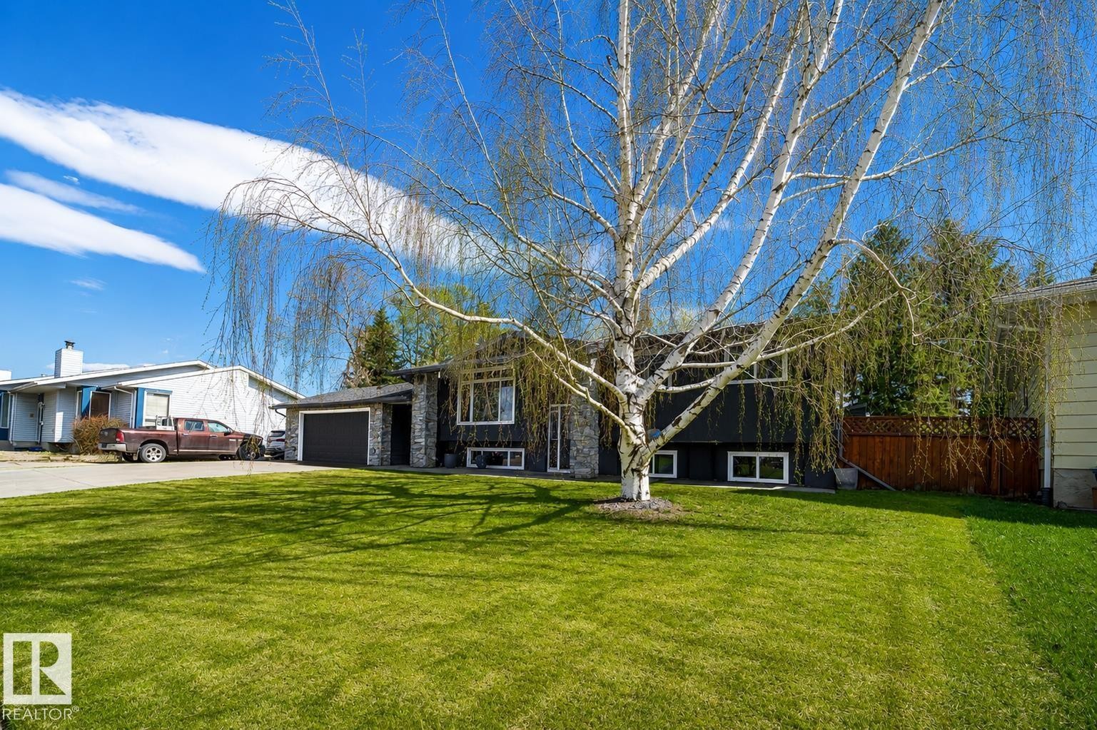 












126 HARRISON Drive

,
Edmonton,




AB
T5A 2R4

