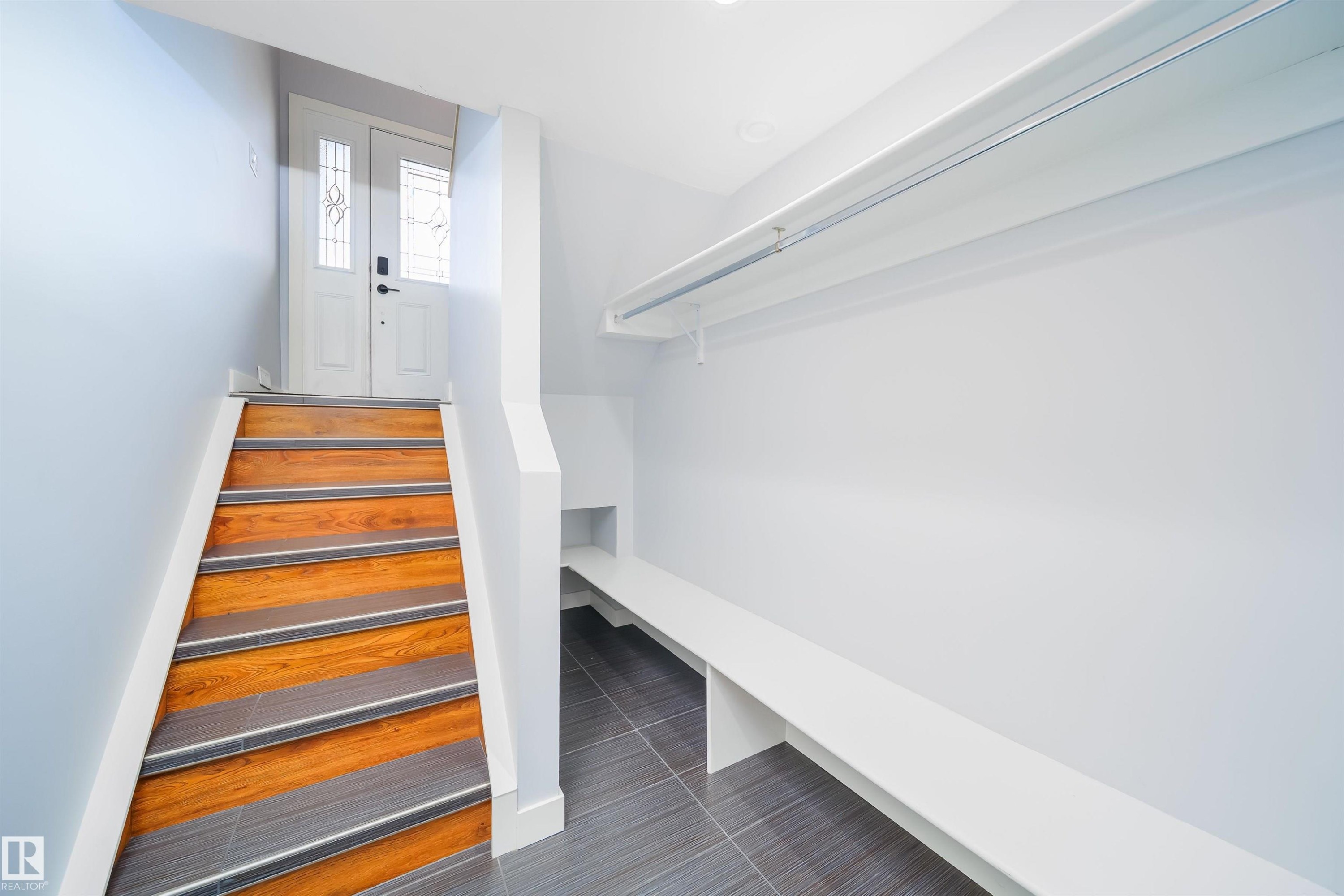 












126 HARRISON Drive

,
Edmonton,




AB
T5A 2R4

