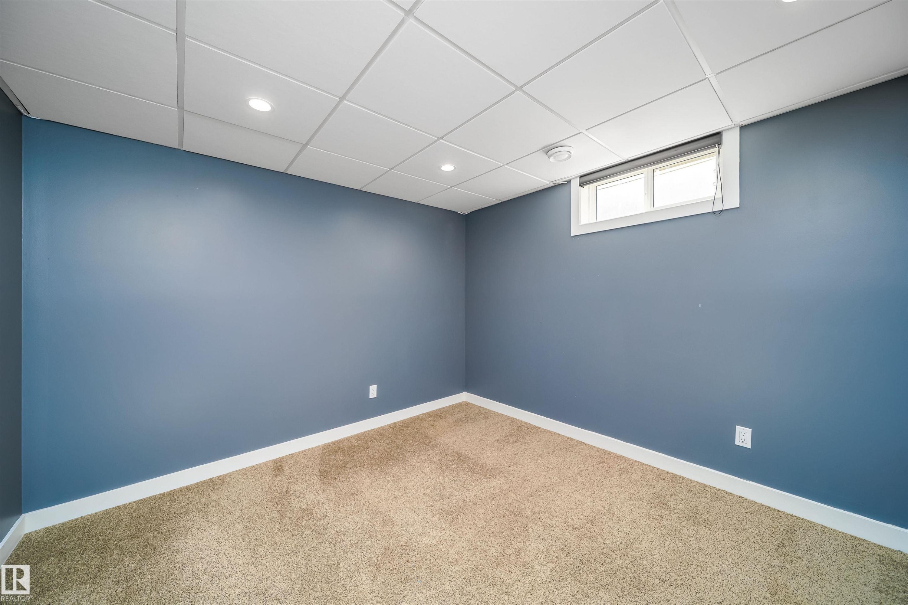 












126 HARRISON Drive

,
Edmonton,




AB
T5A 2R4

