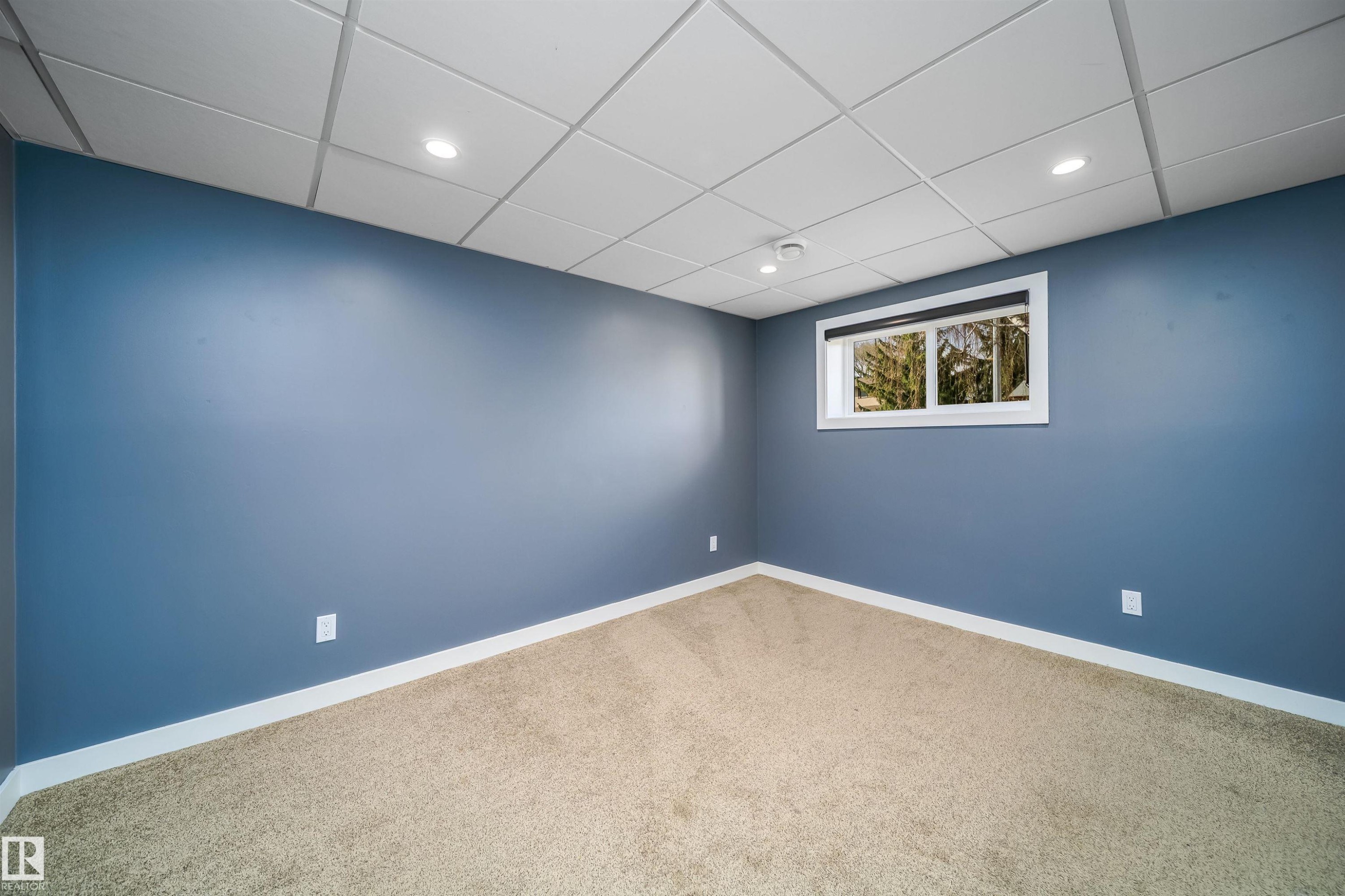 












126 HARRISON Drive

,
Edmonton,




AB
T5A 2R4


