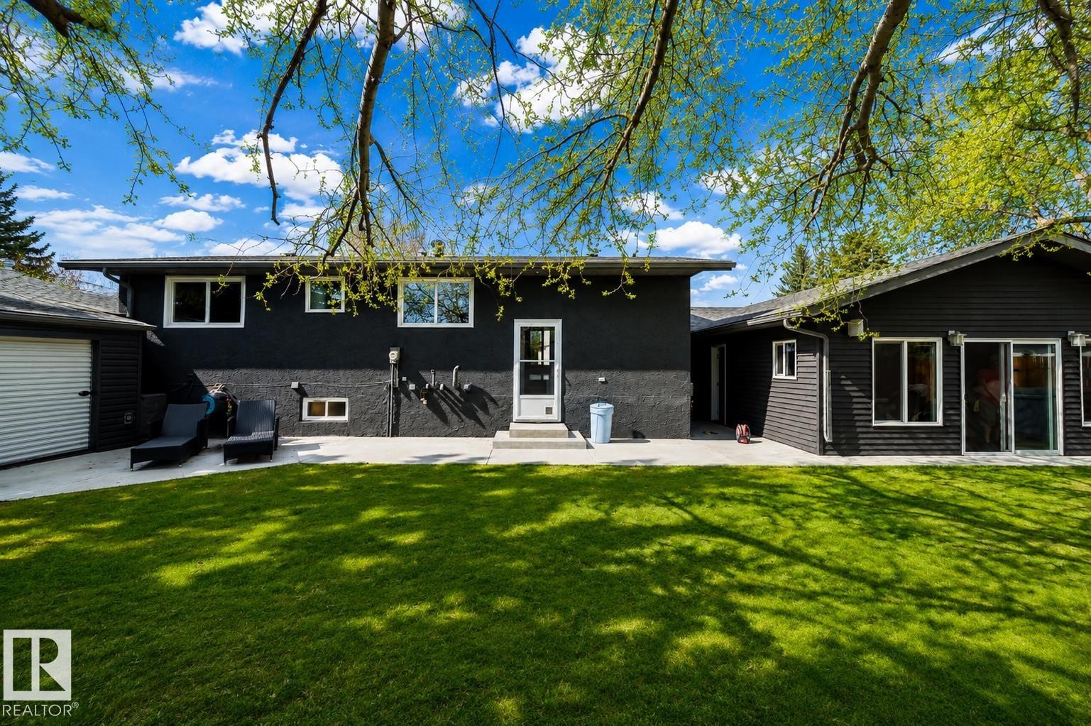 












126 HARRISON Drive

,
Edmonton,




AB
T5A 2R4

