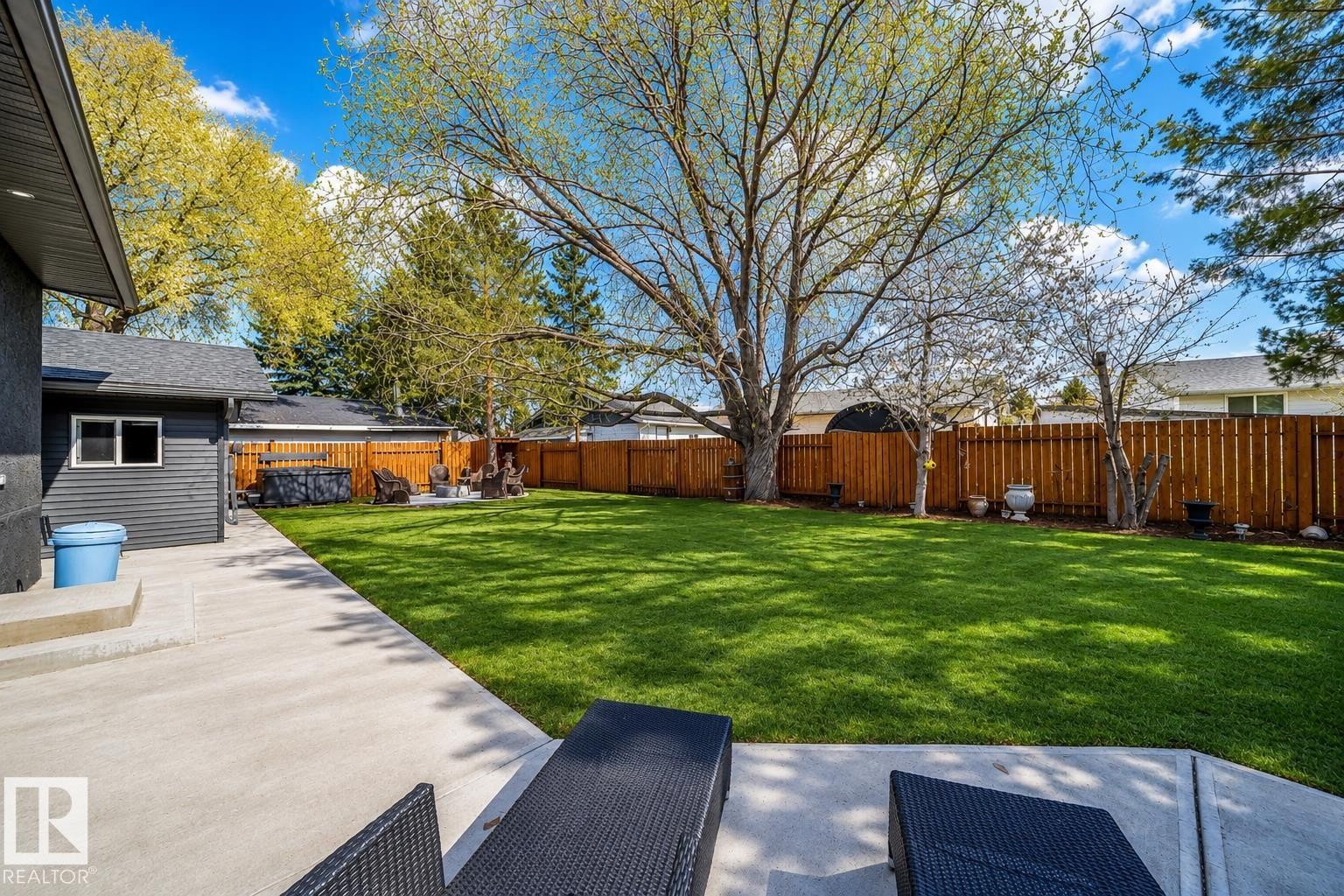 












126 HARRISON Drive

,
Edmonton,




AB
T5A 2R4

