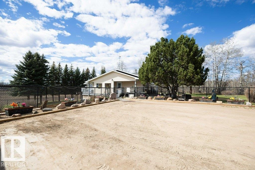 












27132A Twp Rd 632

,
Rural Westlock County,




AB
T0G 1H0

