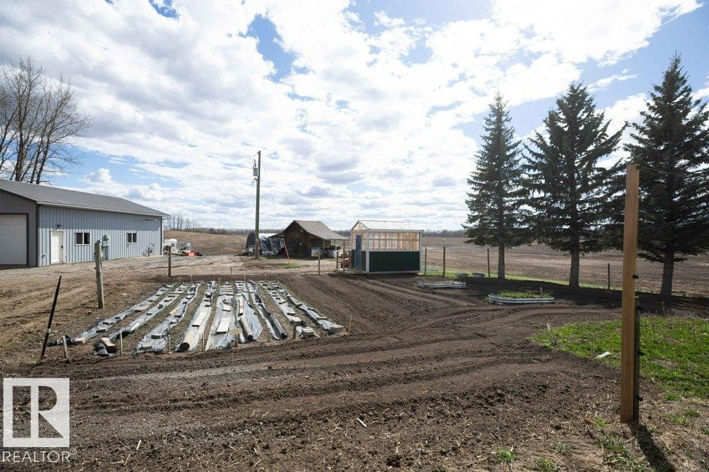 












27132A Twp Rd 632

,
Rural Westlock County,




AB
T0G 1H0

