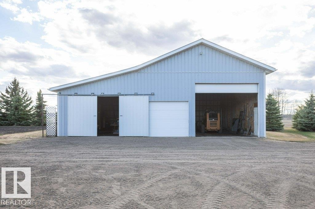 












25525 HWY 661

,
Rural Westlock County,




AB
T0G 0S0

