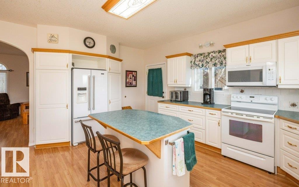 












25525 HWY 661

,
Rural Westlock County,




AB
T0G 0S0

