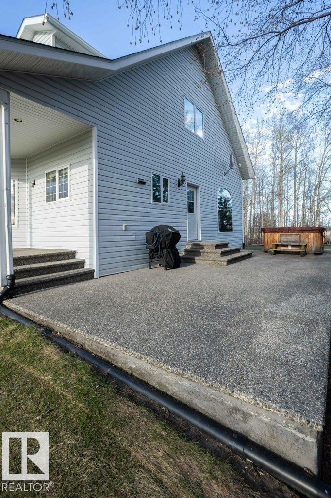 












25525 HWY 661

,
Rural Westlock County,




AB
T0G 0S0

