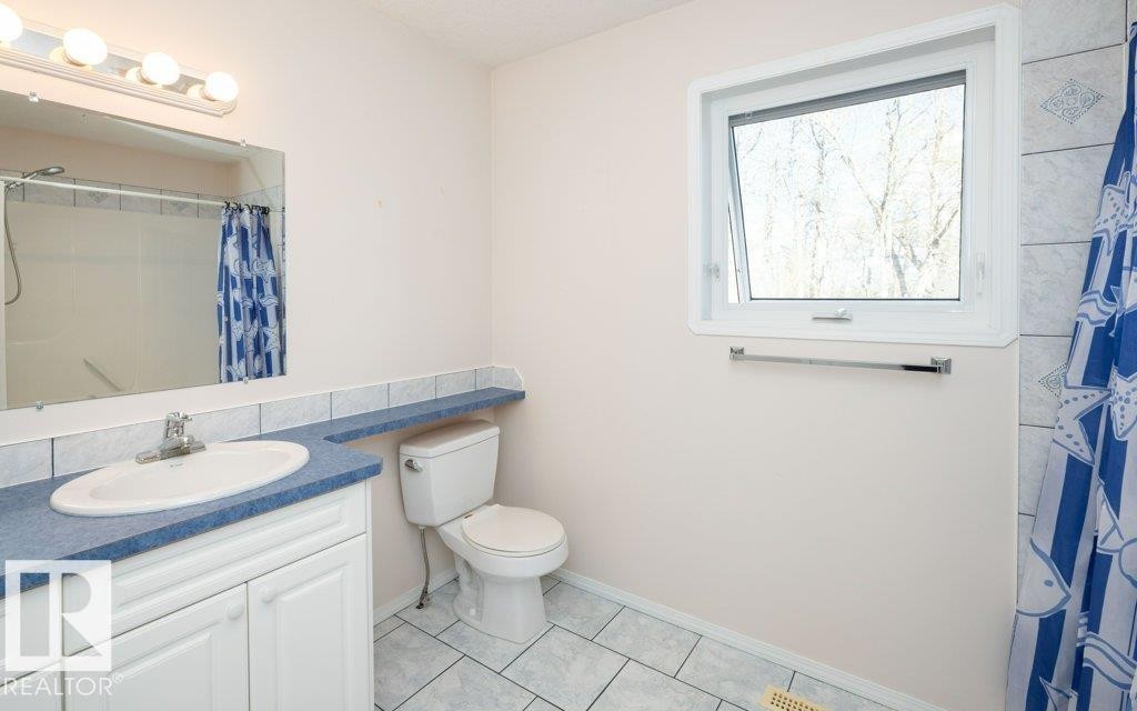 












25525 HWY 661

,
Rural Westlock County,




AB
T0G 0S0

