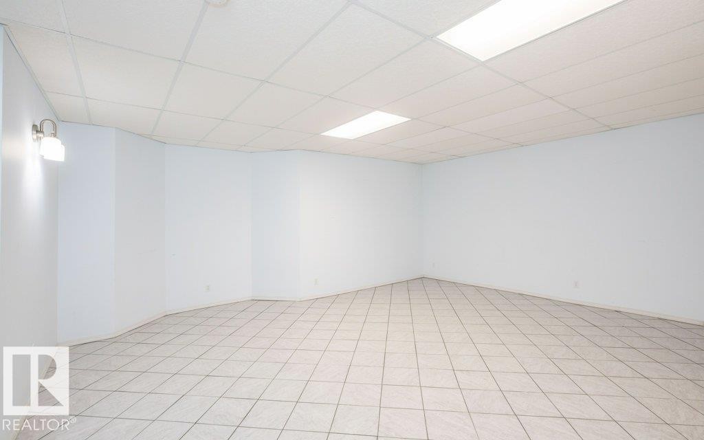 












25525 HWY 661

,
Rural Westlock County,




AB
T0G 0S0

