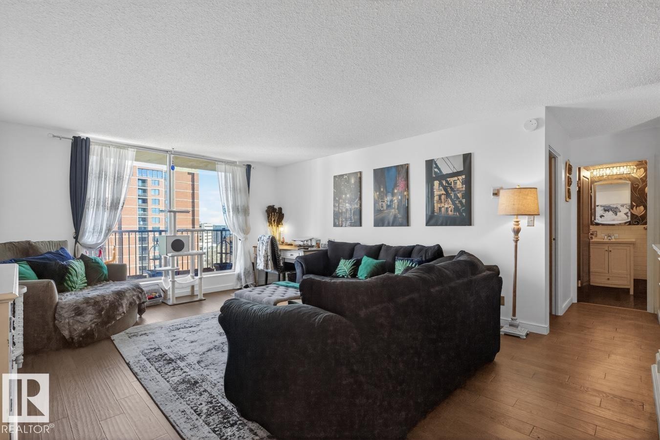 












1103 11307 99 Avenue

,
Edmonton,




AB
T5K 0H2

