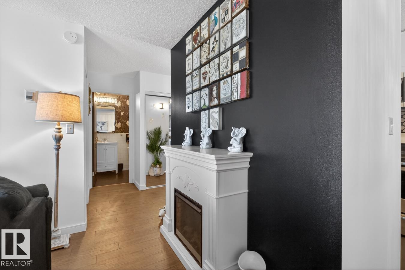 












1103 11307 99 Avenue

,
Edmonton,




AB
T5K 0H2

