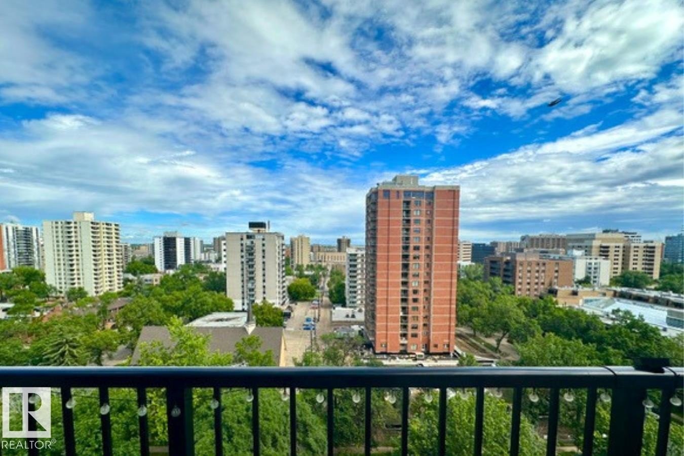 












1103 11307 99 Avenue

,
Edmonton,




AB
T5K 0H2

