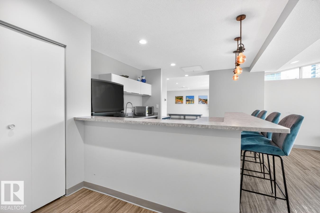 












1103 11307 99 Avenue

,
Edmonton,




AB
T5K 0H2

