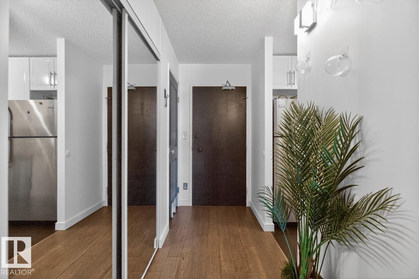 












1103 11307 99 Avenue

,
Edmonton,




AB
T5K 0H2

