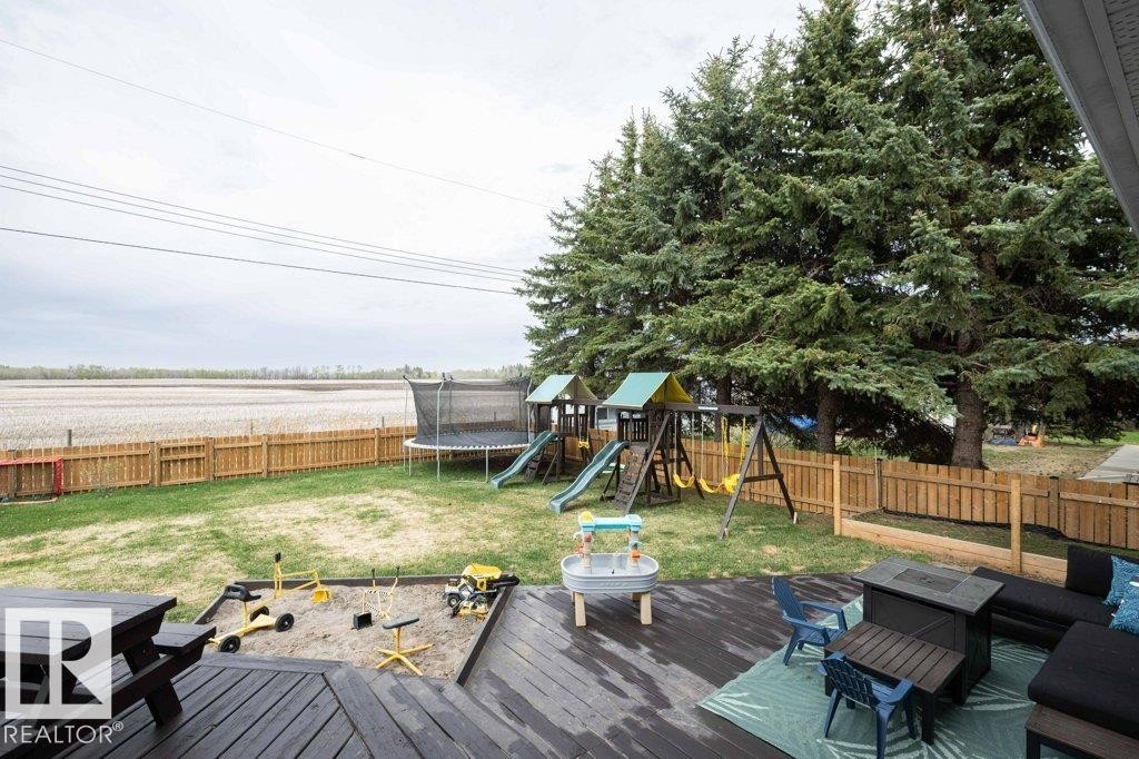 












5116 51 Avenue

,
Pickardville,




AB
T0G 1W0


