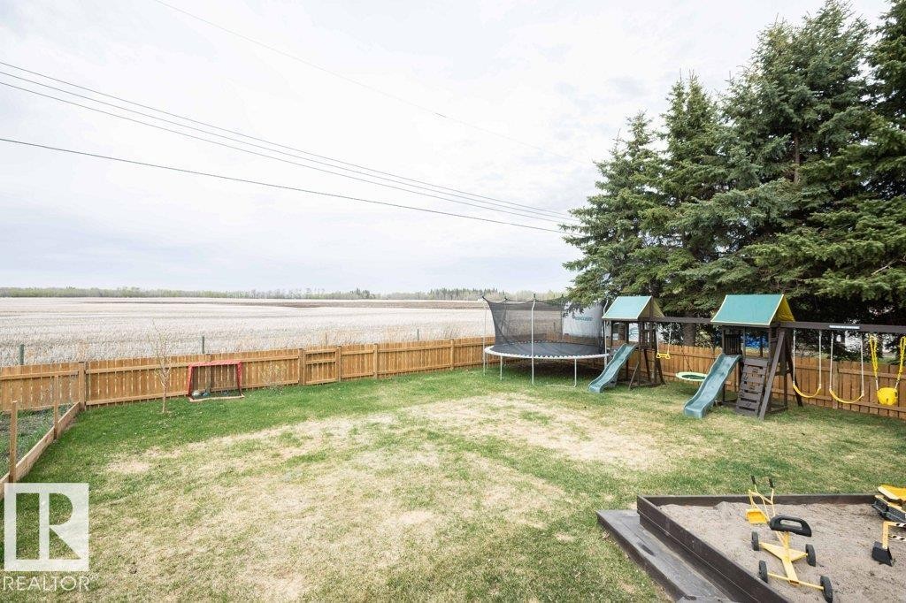 












5116 51 Avenue

,
Pickardville,




AB
T0G 1W0

