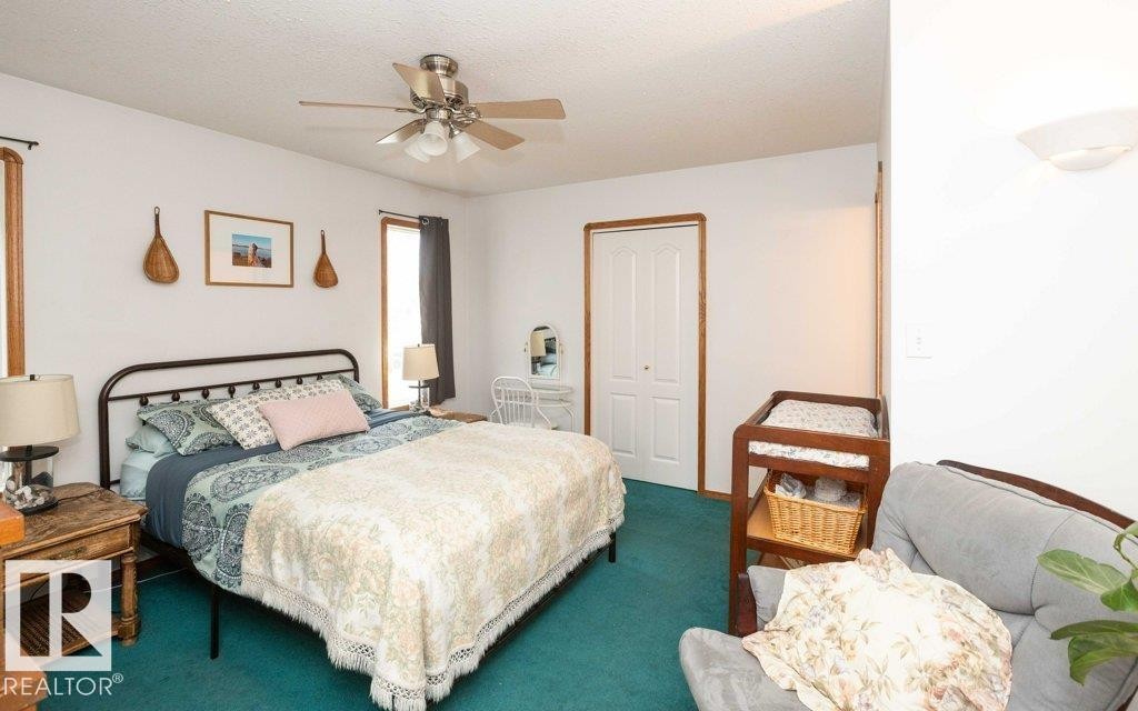 












5116 51 Avenue

,
Pickardville,




AB
T0G 1W0

