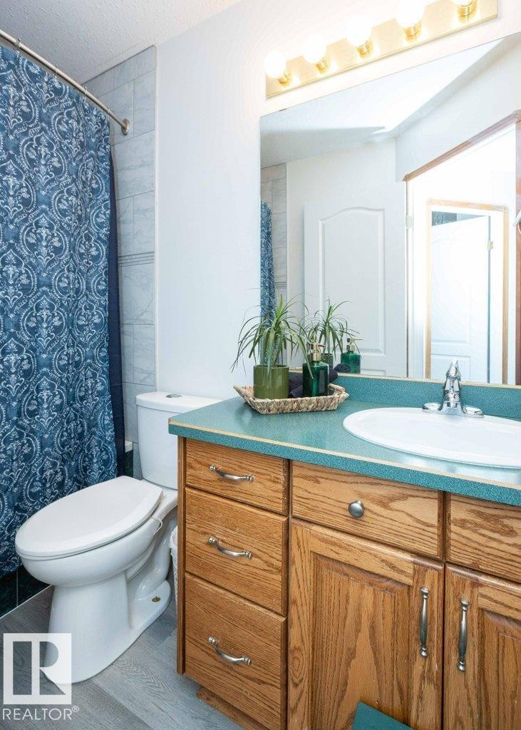 












5116 51 Avenue

,
Pickardville,




AB
T0G 1W0

