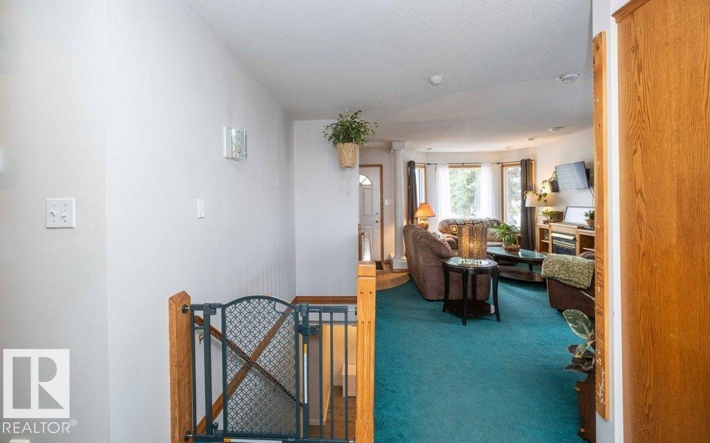 












5116 51 Avenue

,
Pickardville,




AB
T0G 1W0

