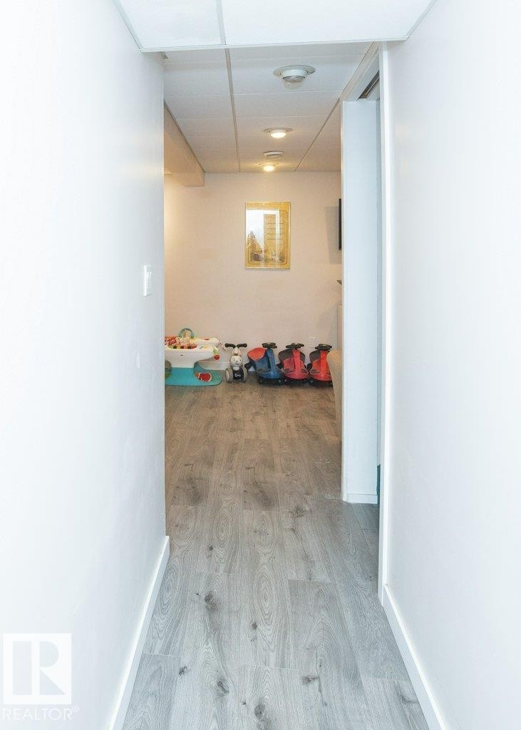 












5116 51 Avenue

,
Pickardville,




AB
T0G 1W0

