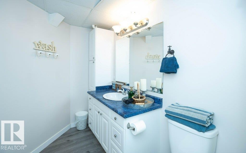 












5116 51 Avenue

,
Pickardville,




AB
T0G 1W0

