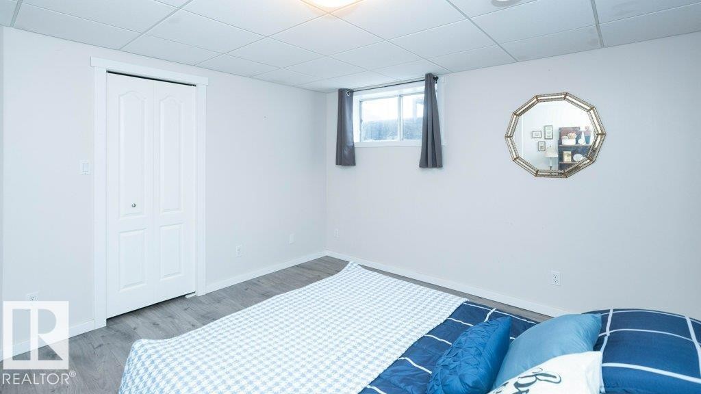 












5116 51 Avenue

,
Pickardville,




AB
T0G 1W0

