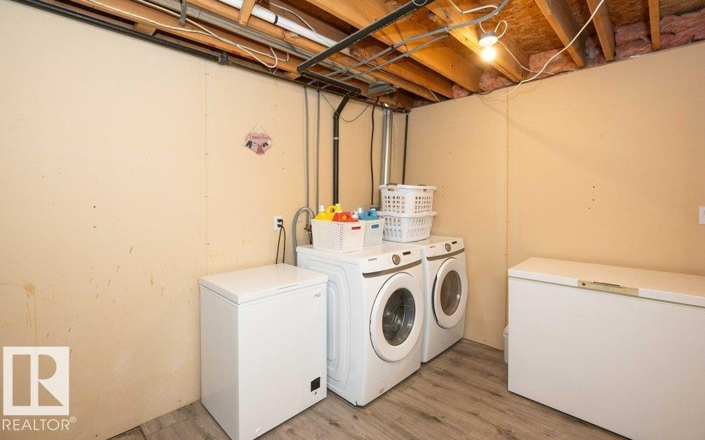 












5116 51 Avenue

,
Pickardville,




AB
T0G 1W0

