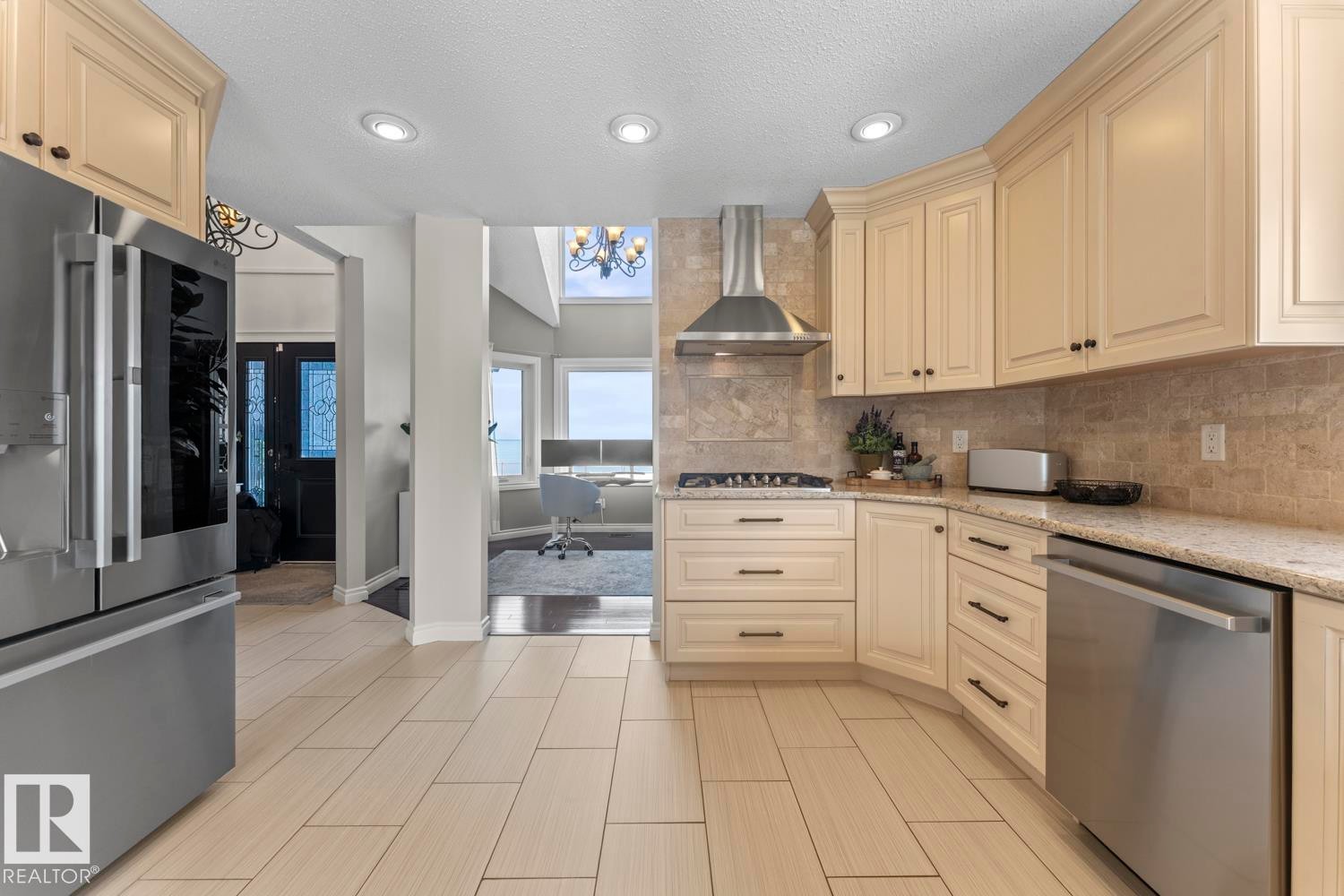 












515 Lakeshore Drive

,
Cold Lake,




AB
T9M 1A2

