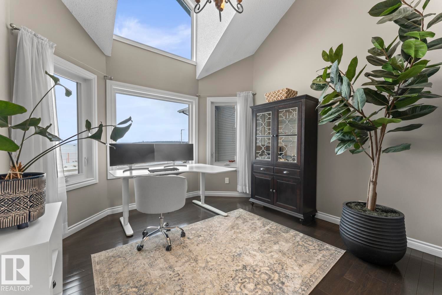 












515 Lakeshore Drive

,
Cold Lake,




AB
T9M 1A2

