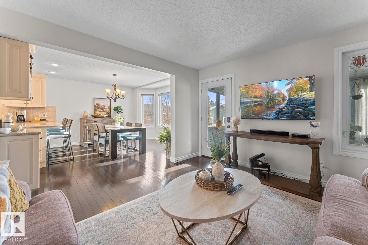 












515 Lakeshore Drive

,
Cold Lake,




AB
T9M 1A2

