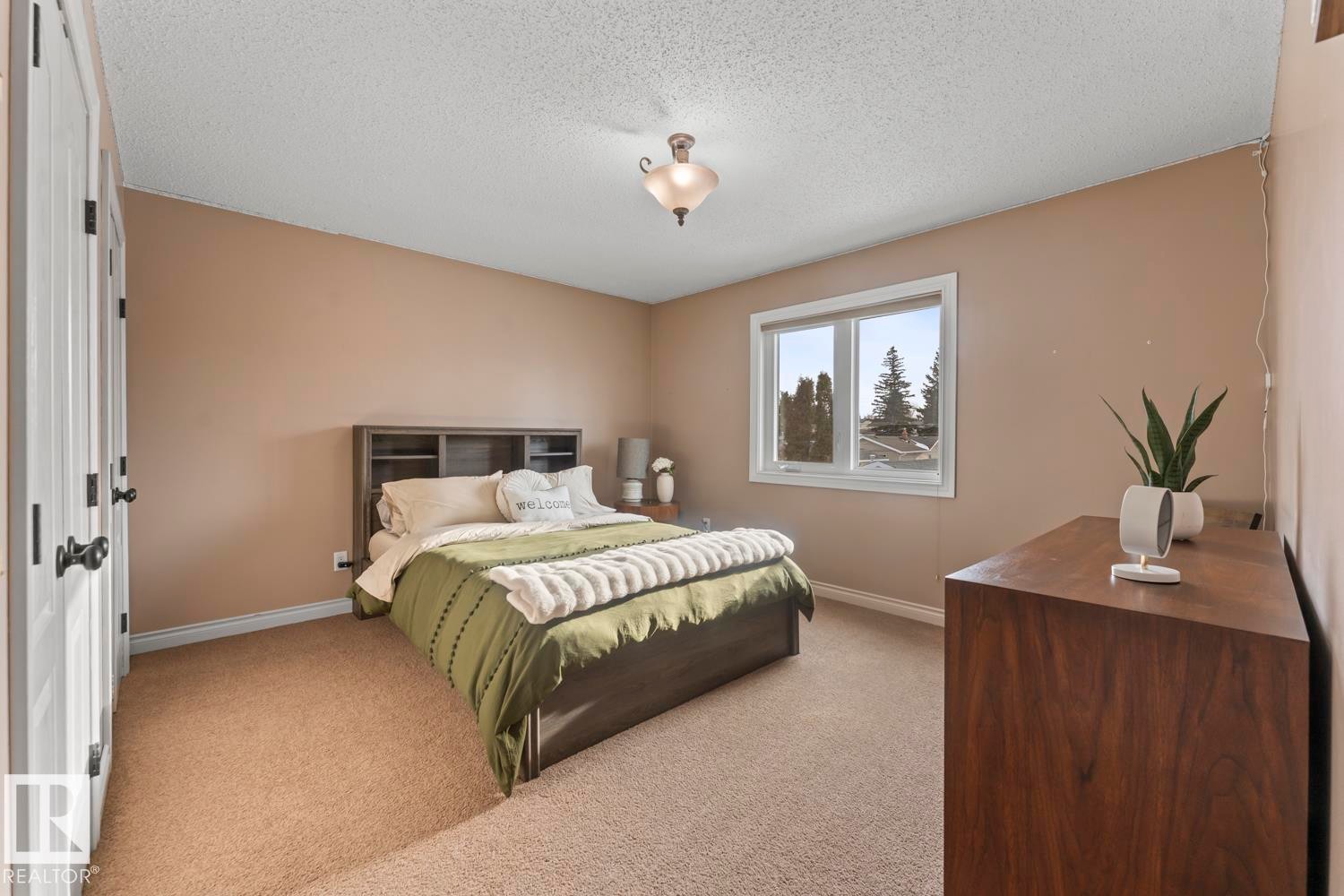 












515 Lakeshore Drive

,
Cold Lake,




AB
T9M 1A2


