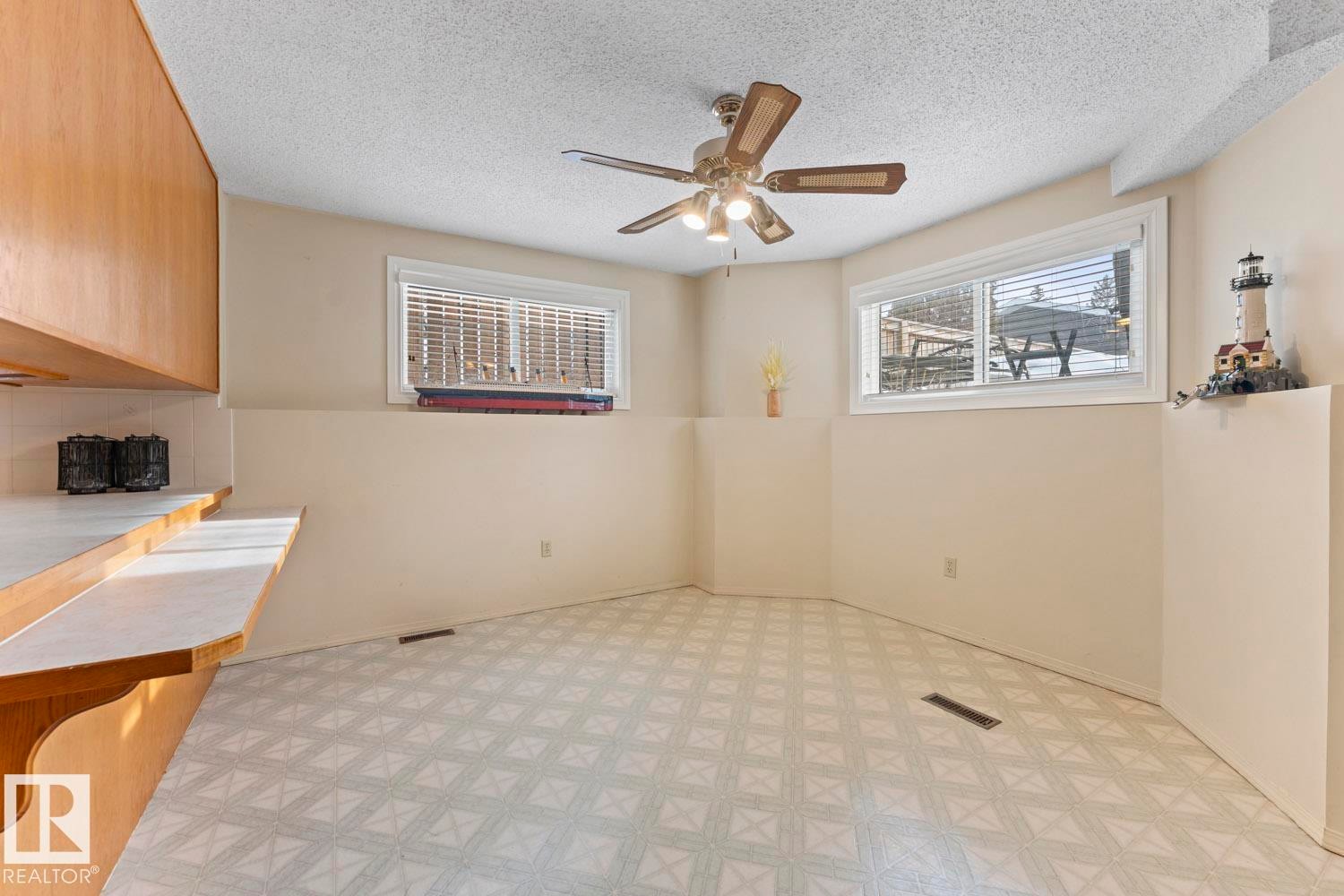 












515 Lakeshore Drive

,
Cold Lake,




AB
T9M 1A2


