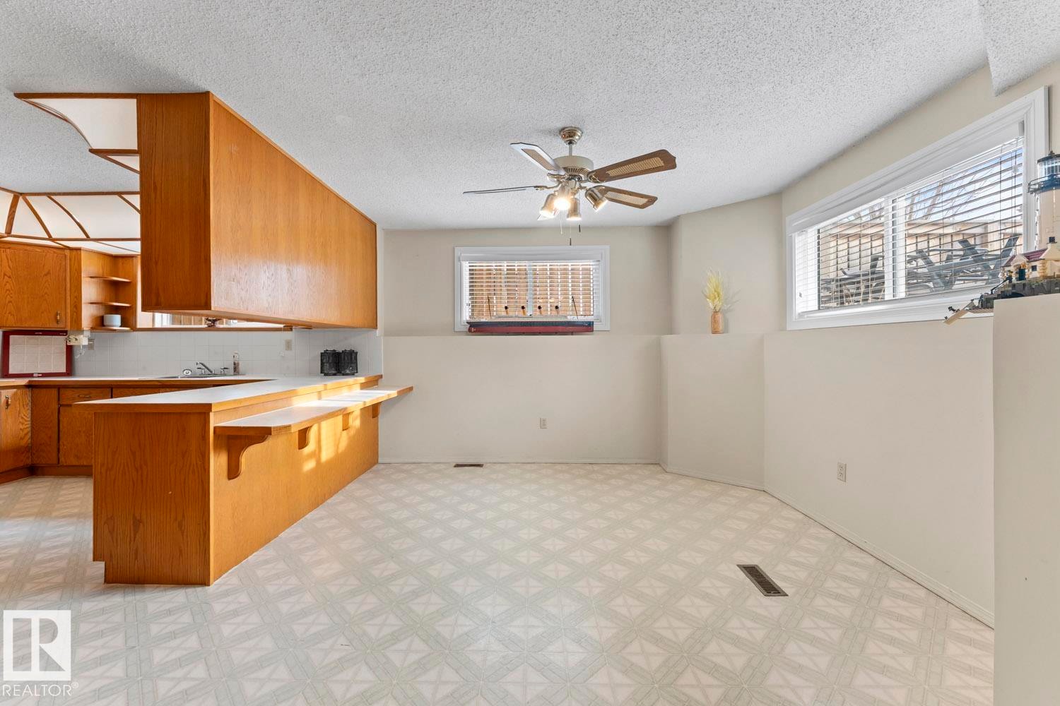 












515 Lakeshore Drive

,
Cold Lake,




AB
T9M 1A2

