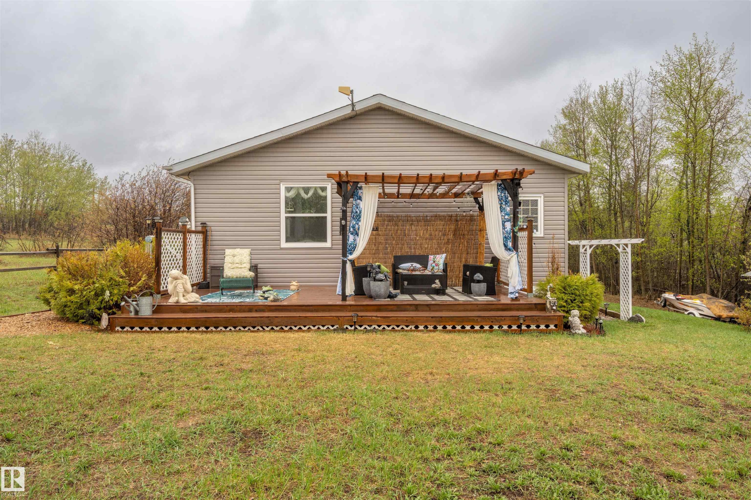 












#116 59526 Hwy 657

,
Rural Bonnyville M.D.,




AB
T9N 2G3


