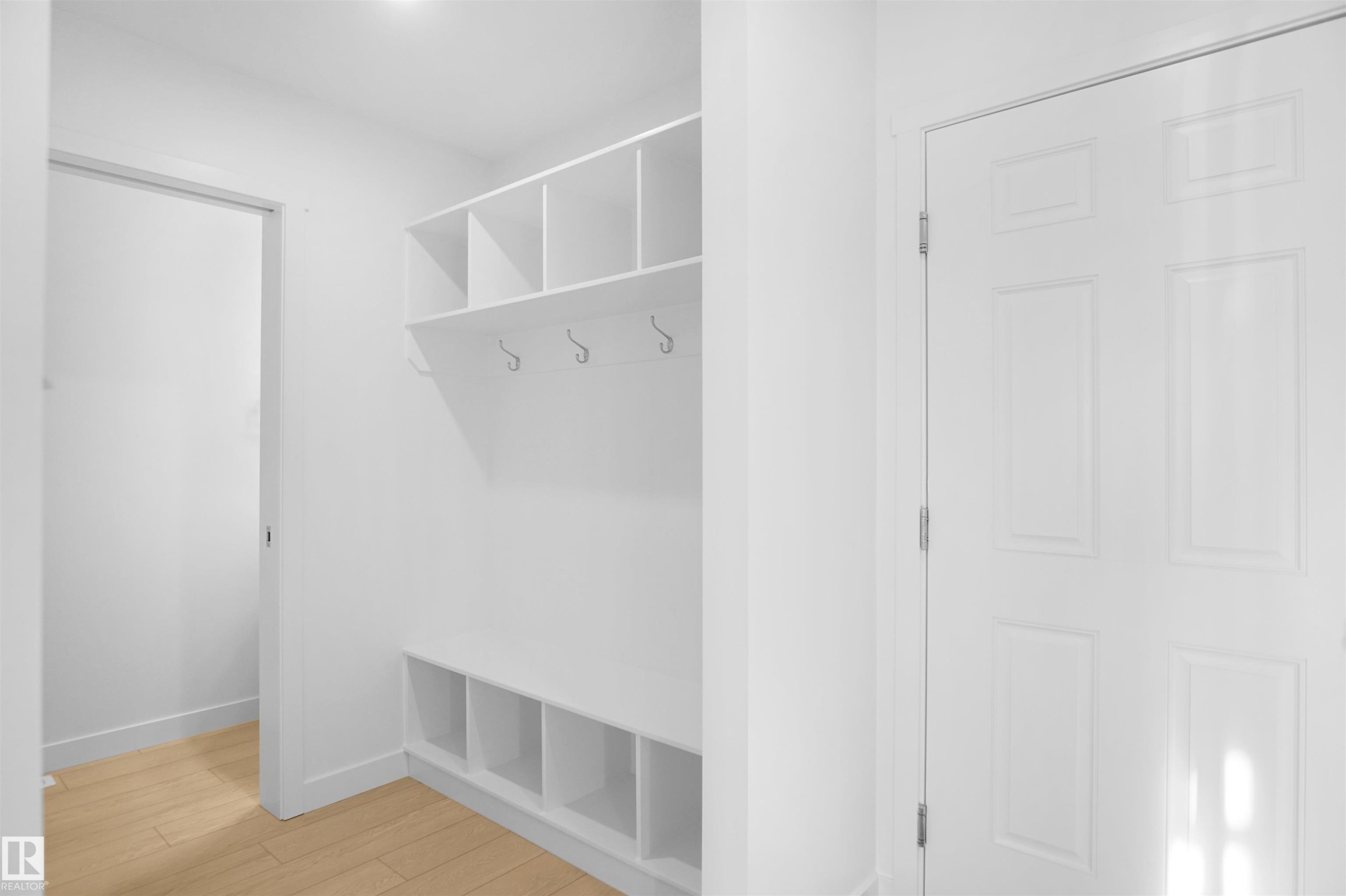 












1537 208 Street

,
Edmonton,




AB
T6W 5T6

