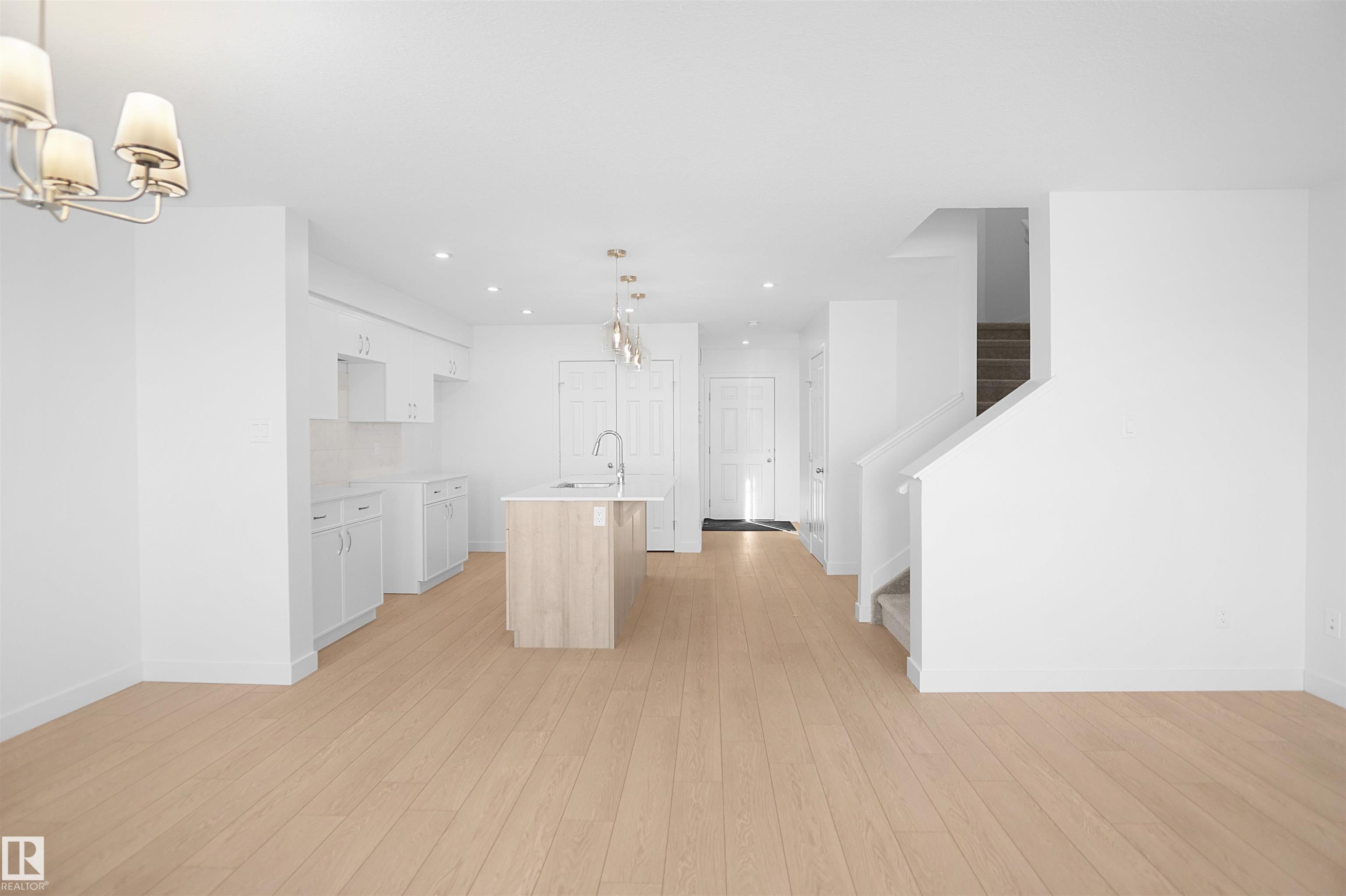 












1537 208 Street

,
Edmonton,




AB
T6W 5T6

