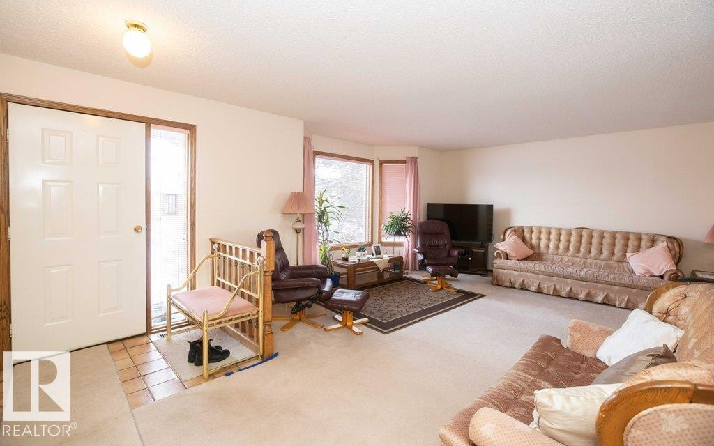 












11003 104 Street

,
Westlock,




AB
T7P 1G5

