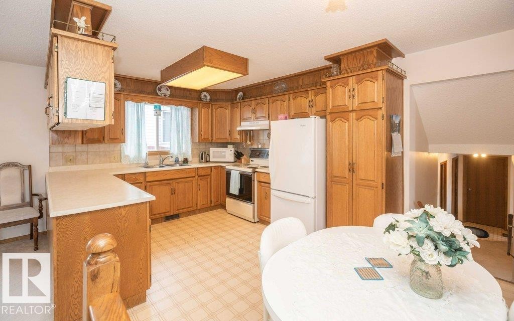 












11003 104 Street

,
Westlock,




AB
T7P 1G5

