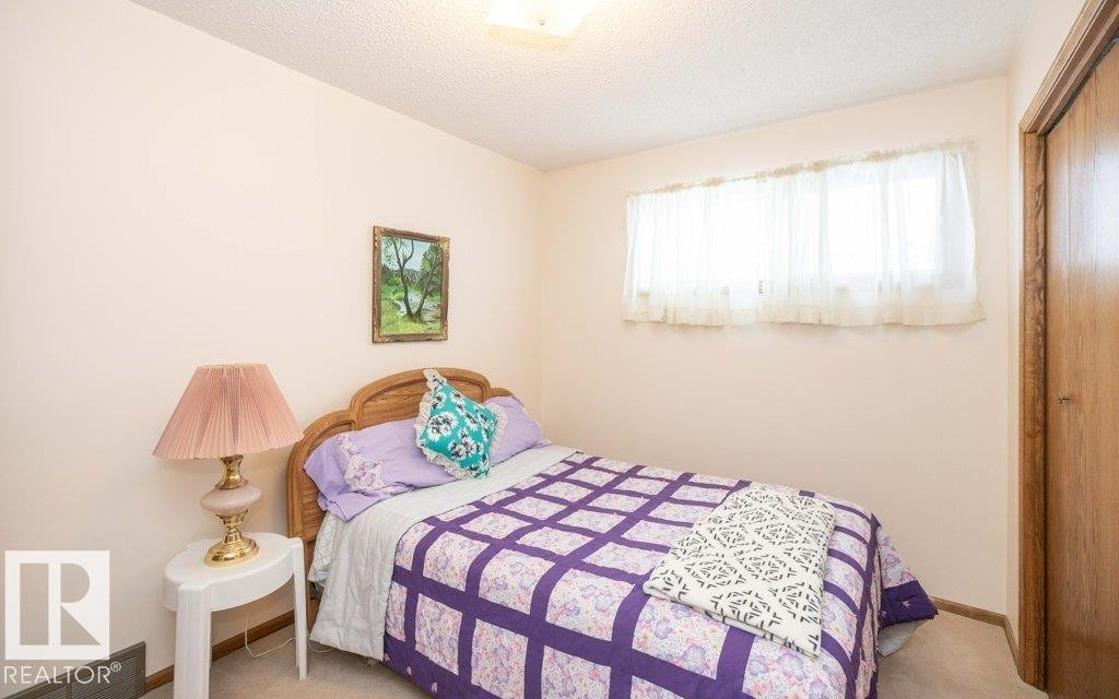 












11003 104 Street

,
Westlock,




AB
T7P 1G5

