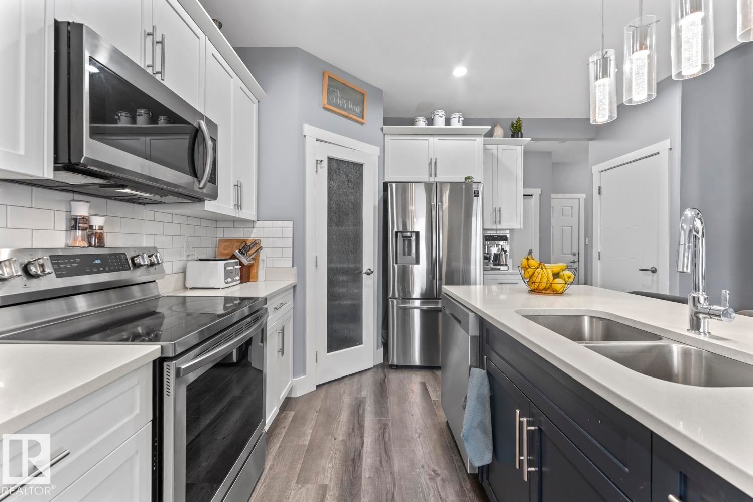 












6810A Tri City Way

,
Cold Lake,




AB
T9M 0L3

