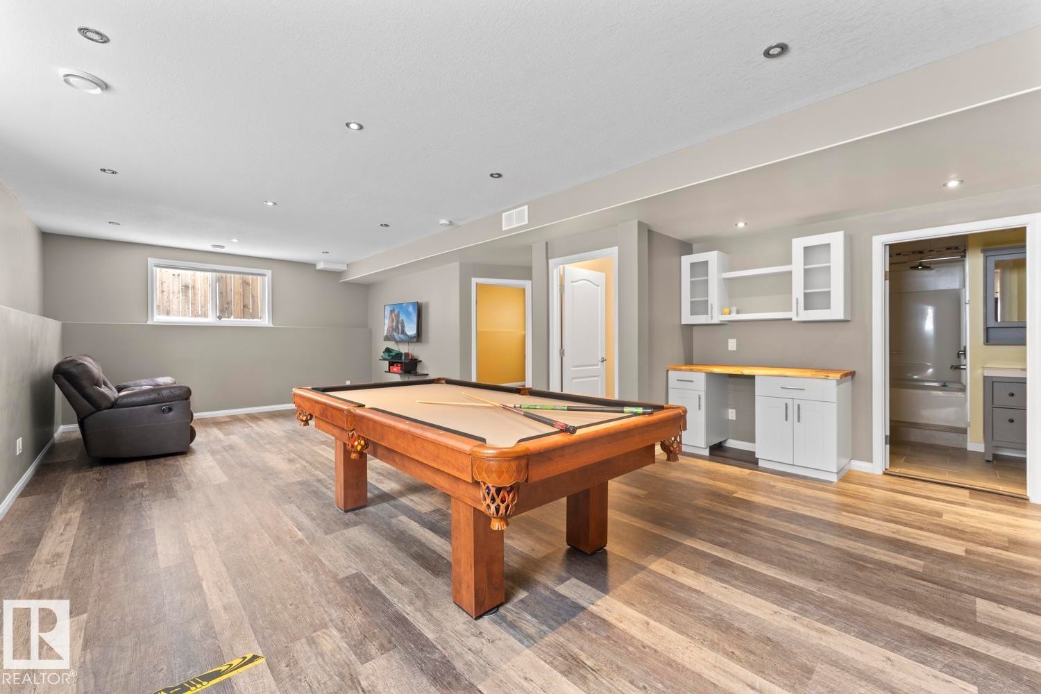 












4706 63 Avenue

,
Cold Lake,




AB
T9M 2E5

