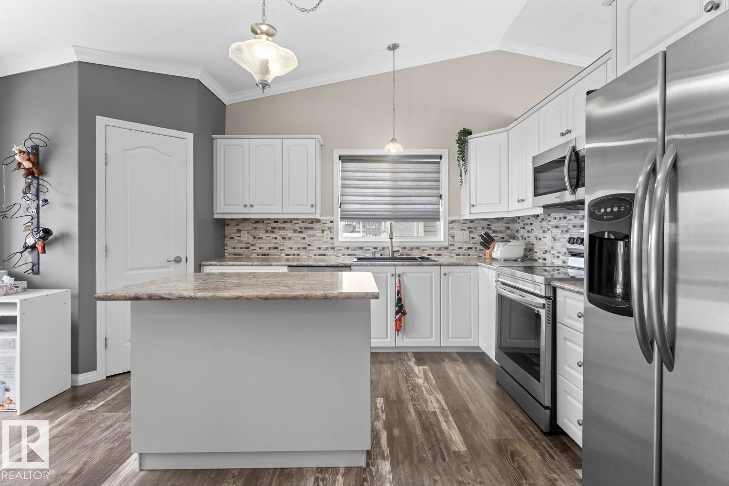 












4706 63 Avenue

,
Cold Lake,




AB
T9M 2E5

