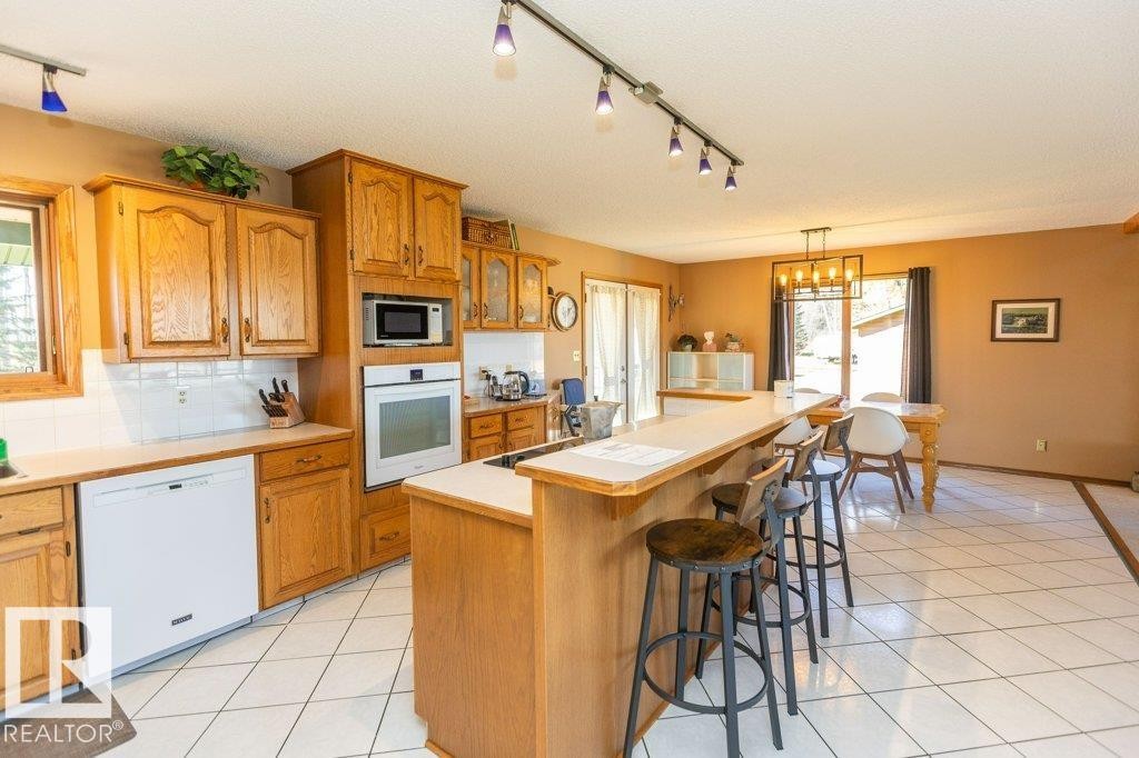 












8 Sunrise DR Summer Village of Larkspur

,
Rural Westlock County,




AB
T0G 0S0

