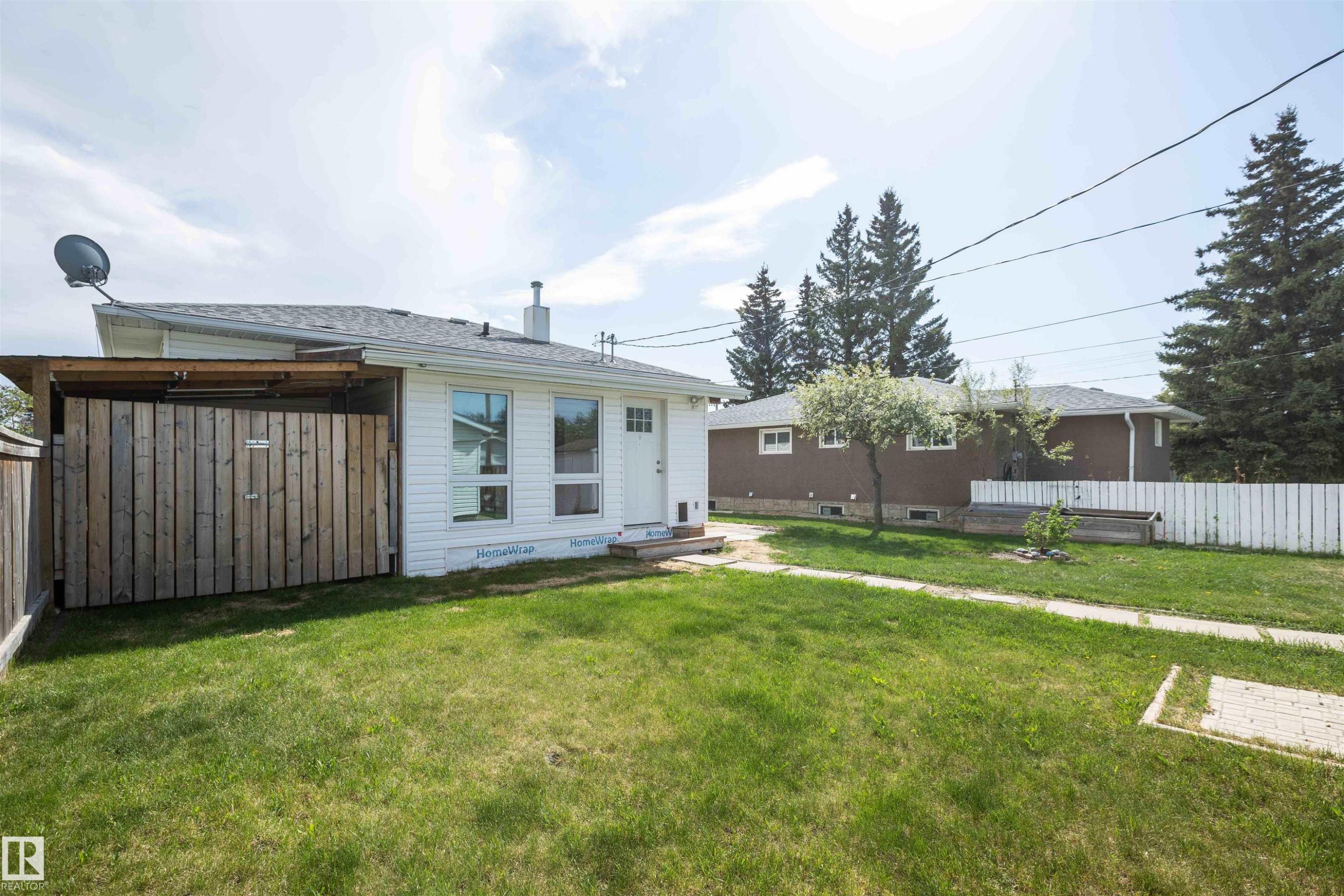 












4414 54 Avenue

,
Barrhead,




AB
T7N 1J9

