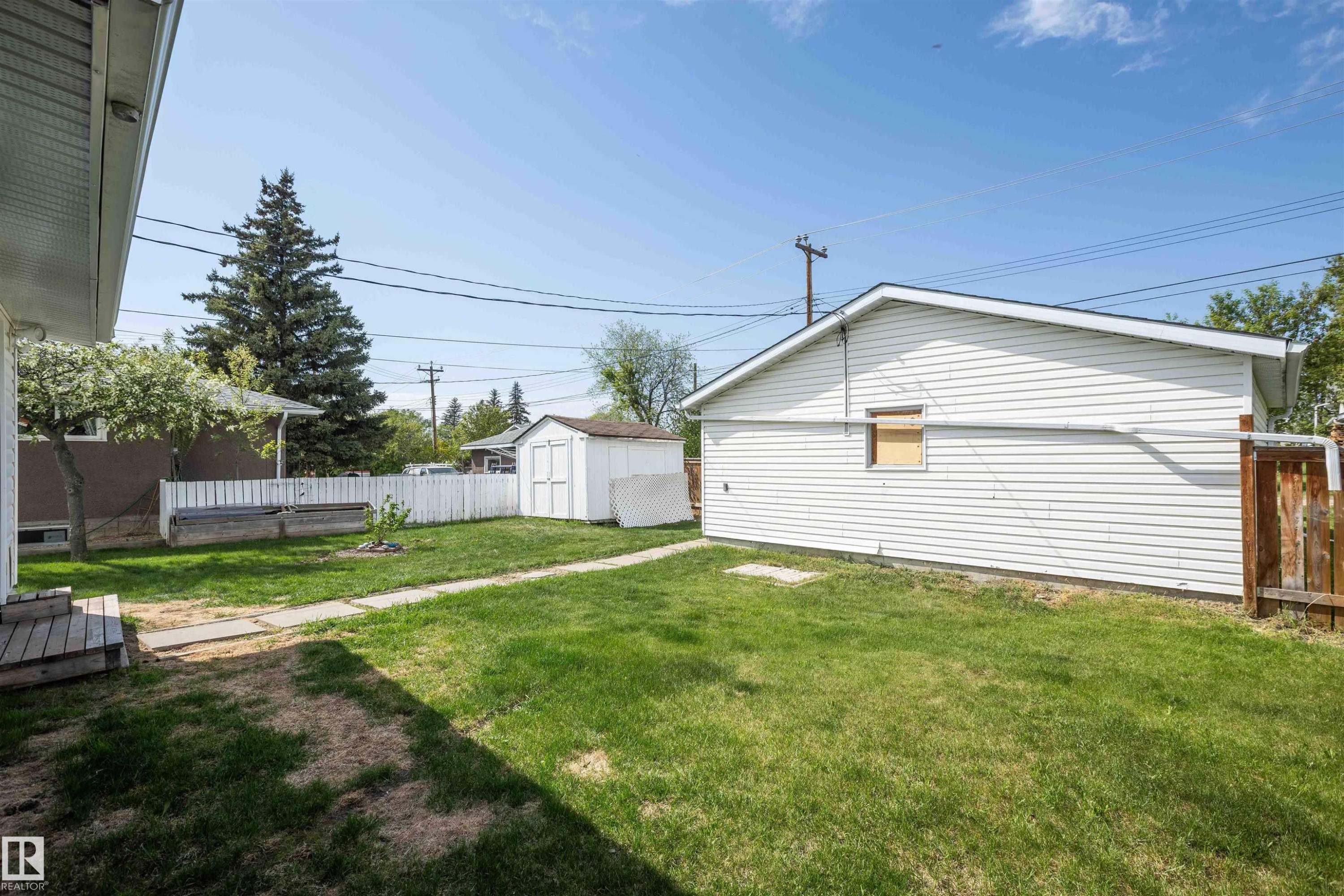 












4414 54 Avenue

,
Barrhead,




AB
T7N 1J9

