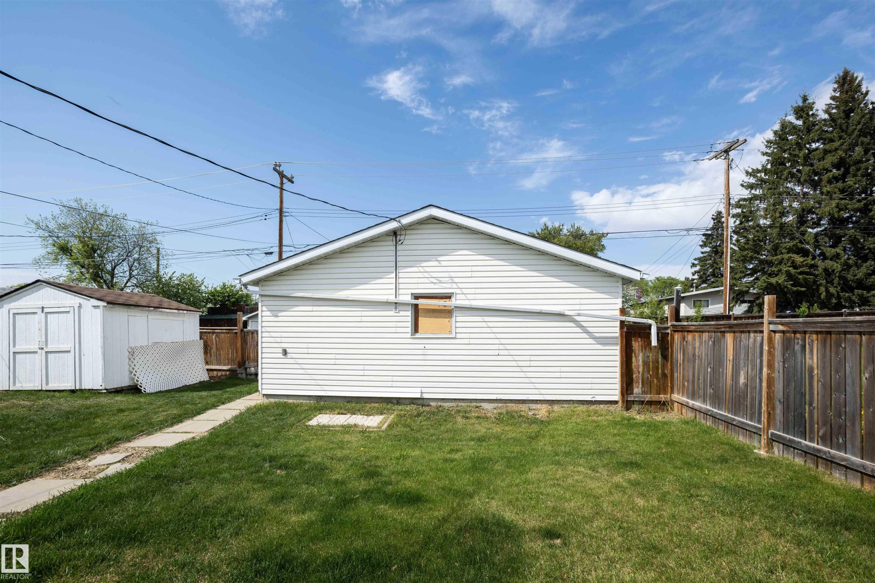 












4414 54 Avenue

,
Barrhead,




AB
T7N 1J9

