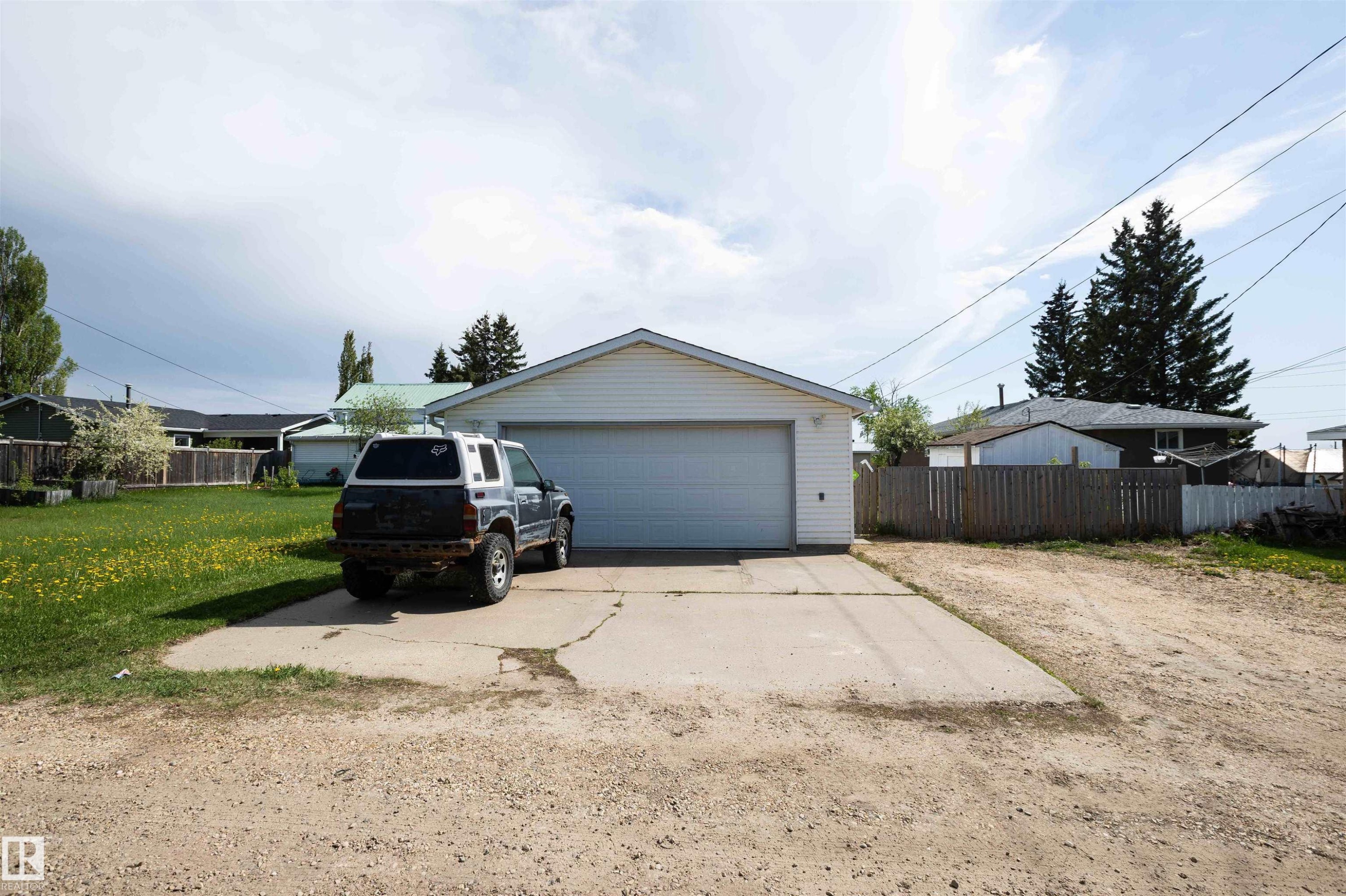 












4414 54 Avenue

,
Barrhead,




AB
T7N 1J9

