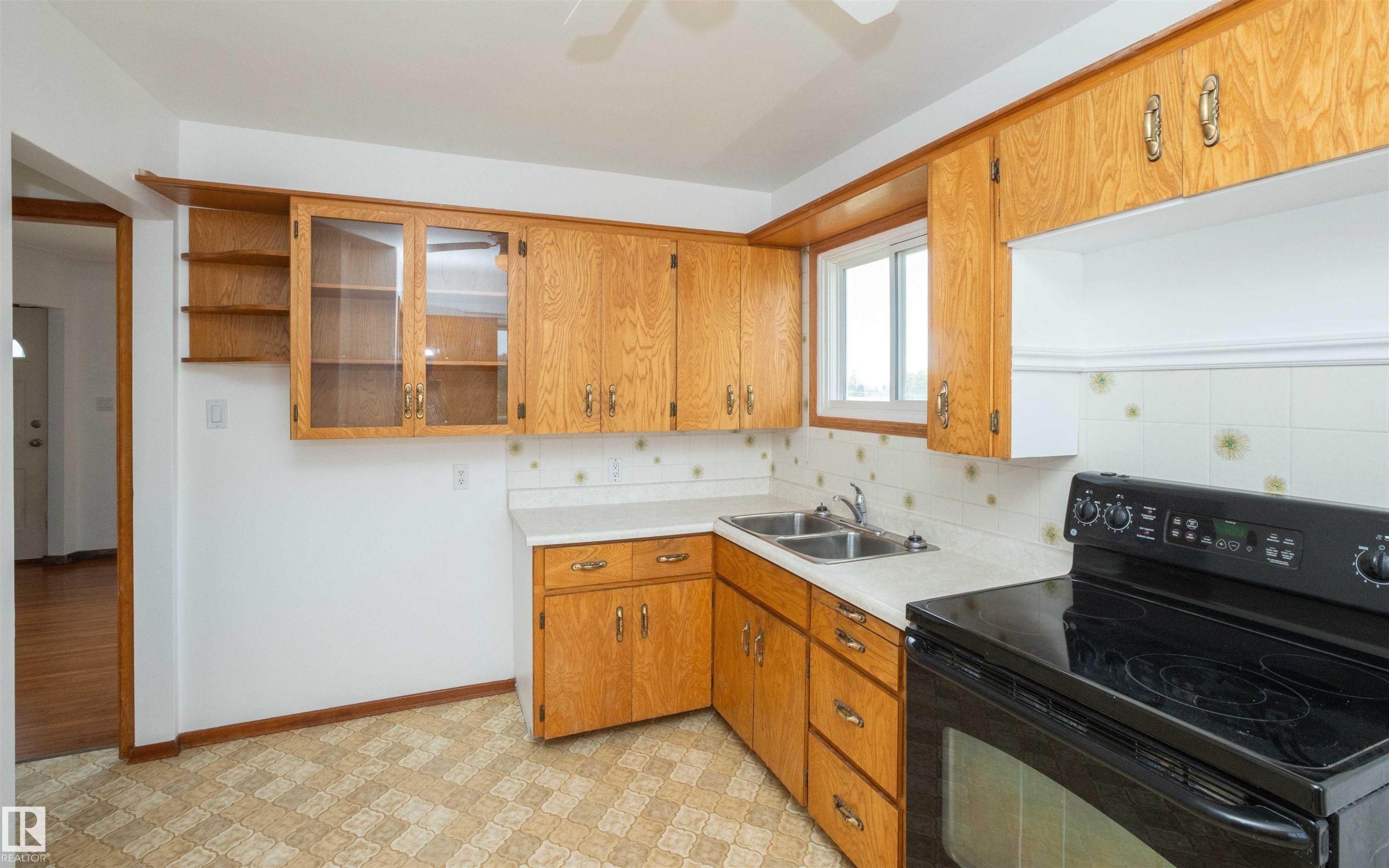 












4414 54 Avenue

,
Barrhead,




AB
T7N 1J9

